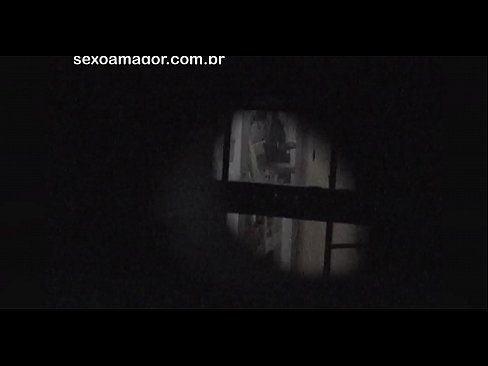 ❤️ Блондинку тайно снимает на видео соседский вуайерист, спрятанный за полыми кирпичами ❤ Секс ролики на нашем сайте psi-mass.ru ❤
